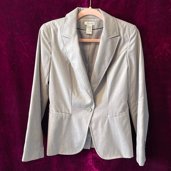 Worthington Jackets & Blazers - Worthington Beige Blazer Classy Detailed Back Size 6